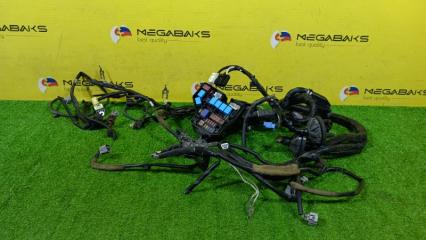 Блок предохранителей под капот TOYOTA PROBOX NCP51 1NZ 1 ракурс