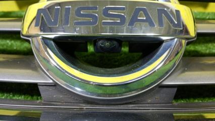 Решетка радиатора NISSAN NOTE E12 HR12DDR 623103VA0A 5 ракурс