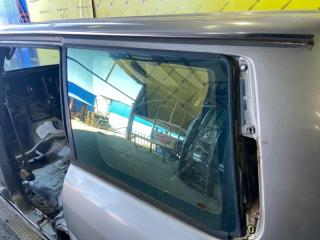 Стекло собачника левое NISSAN SAFARI Y61 1 ракурс