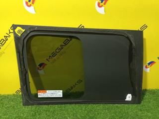 Стекло собачника правое TOYOTA TANK M900A 1KR-FE 62711B1030 2 ракурс
