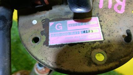 Топливный насос SUBARU FORESTER SG5 EJ202 42021FE030 3 ракурс