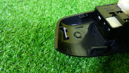 Блок упр. стеклоподьемниками правый передний SUBARU STELLA RN2 EN07D 83071KJ000 3 ракурс