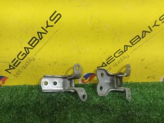 Петля дверная правая передняя TOYOTA AVENSIS AZT251 2AZ-FSE 687100D010 2 ракурс