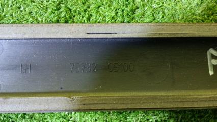 Молдинг на дверь левый передний TOYOTA AVENSIS AZT251 2AZ-FSE 7573205100 5 ракурс