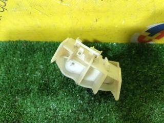 Крепление бампера левое заднее TOYOTA VITZ NCP131 1NZ-FE 5215652120 2 ракурс