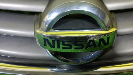 Решетка радиатора NISSAN NOTE E12 HR12DDR 623123VA0A 2 ракурс