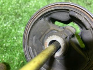 Подушка двигателя левая передняя HONDA STEP WAGON RG2 K20A 50850SLJ013 3 ракурс