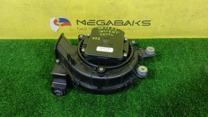 Мотор охлаждения батареи HONDA INSIGHT ZE2 LDA T1006213WA 1 ракурс Мотор охлаждения батареи HONDA INSIGHT ZE2 LDA T1006213WA 1 ракурс