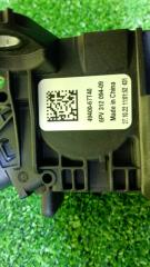 Педаль подачи топлива SUZUKI HUSTLER MR52S R06AT 4940067T40 4 ракурс