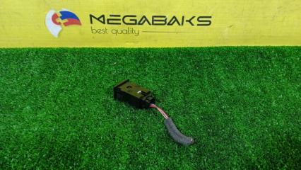 Кнопка подогрева сидений правая SUZUKI HUSTLER MR52S R06AT SP241-202 3 ракурс