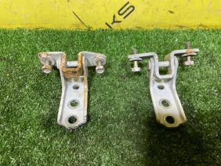 Петля дверная левая передняя MITSUBISHI PAJERO IO H77W 4G94 MR292179 2 ракурс Петля дверная левая передняя MITSUBISHI PAJERO IO H77W 4G94 MR292179 2 ракурс