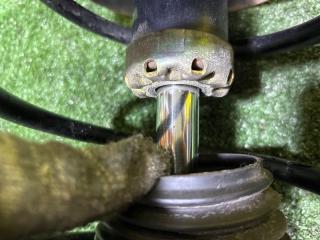 Стойка передняя SUBARU IMPREZA GG3 EJ152 20312FE020 4 ракурс Стойка передняя SUBARU IMPREZA GG3 EJ152 20312FE020 4 ракурс
