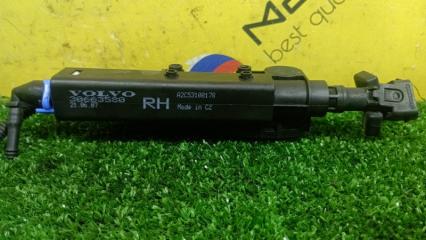Форсунка омывателя правая VOLVO V70 BW98 B6324S 30663580 2 ракурс