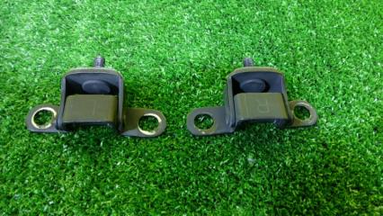 Петли 5-й двери TOYOTA TANK M900A 2 ракурс