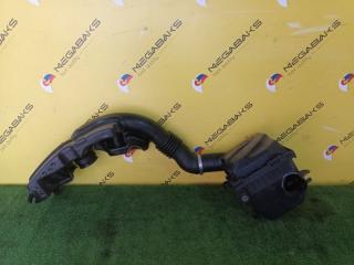 Корпус воздушного фильтра SUBARU FORESTER SJ5 FB20 A52AG07 2 ракурс