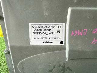 Блок упр. зарядкой аккумулятора NISSAN LEAF ZE0 EM61 296A03NA0A 5 ракурс