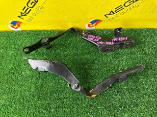 Петля капота NISSAN STAGEA PNM35 VQ35DE 65400AL500 3 ракурс Петля капота NISSAN STAGEA PNM35 VQ35DE 65400AL500 3 ракурс