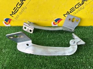 Петля капота RENAULT KANGOO KW0 8200386303 3 ракурс Петля капота RENAULT KANGOO KW0 8200386303 3 ракурс
