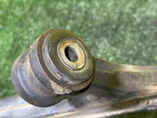 Рычаг правый передний HONDA STREAM RN6 R18A 4 ракурс Рычаг правый передний HONDA STREAM RN6 R18A 4 ракурс