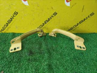 Петля капота передняя RENAULT KANGOO KW0 K4M831 2 ракурс Петля капота передняя RENAULT KANGOO KW0 K4M831 2 ракурс