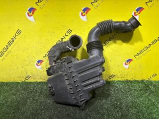 Корпус воздушного фильтра TOYOTA RAUM NCZ20 1NZ-FE 17705-21031 2 ракурс