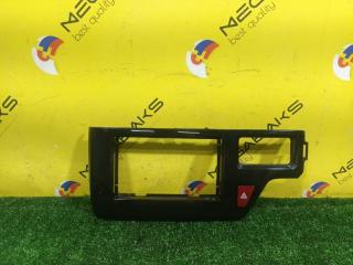 Консоль магнитофона HONDA STEP WAGON RP5 LFA 77250TAAJ020 1 ракурс