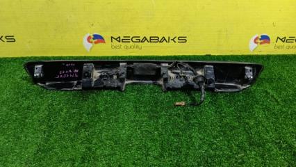 Накладка 5-й двери NISSAN NV150 VY12 HR15DE 90810JJ10A 3 ракурс