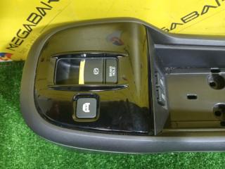 Бардачок между сиденьями HONDA STEP WAGON RP5 LFA 83450ADJ0 2 ракурс