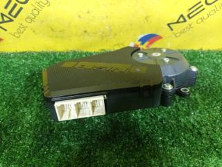 Доводчик двери левый задний TOYOTA VOXY ZRR80 3ZR-FAE 42661510020 4 ракурс