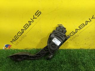 Педаль подачи топлива SUZUKI ESCUDO YE21S M16A 4940068L01 1 ракурс Педаль подачи топлива SUZUKI ESCUDO YE21S M16A 4940068L01 1 ракурс