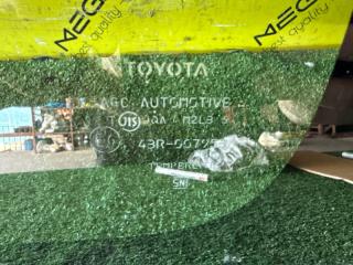 Стекло собачника левое заднее TOYOTA NOAH ZRR85 3ZR-FAE 2 ракурс Стекло собачника левое заднее TOYOTA NOAH ZRR85 3ZR-FAE 2 ракурс