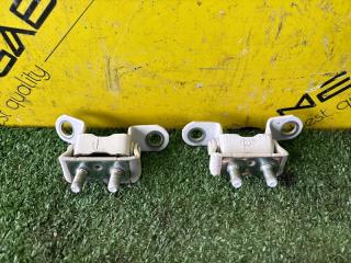 Петли 5-й двери TOYOTA ALPHARD ATH20 2AZ-FXE 2 ракурс