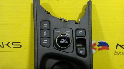 Консоль между сидений TOYOTA YARIS CROSS MXPJ15 M15A-FXE 5880552080 2 ракурс Консоль между сидений TOYOTA YARIS CROSS MXPJ15 M15A-FXE 5880552080 2 ракурс
