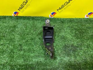 Подушка двигателя задняя NISSAN CUBE AZ10 CGA3DE 1132072B01 3 ракурс