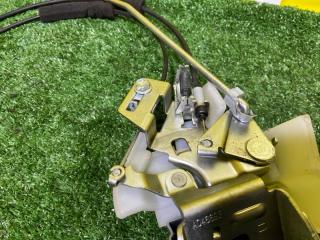 Замок двери правый задний TOYOTA SIENTA NHP170 1NZ-FXE 6937052040 5 ракурс Замок двери правый задний TOYOTA SIENTA NHP170 1NZ-FXE 6937052040 5 ракурс