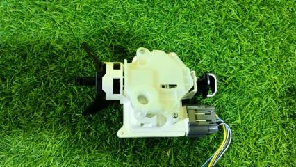 Замок лючка бензобака MITSUBISHI ECLIPSE CROSS GL3W 4B12 78850W000P 2 ракурс