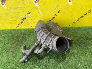 Патрубок воздушного фильтра NISSAN CIMA FGY33 VH41DE 165766P000 3 ракурс
