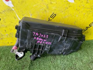 Блок предохранителей TOYOTA CROWN AZSH21 A25A-FXS 8266650890 1 ракурс