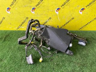 Блок предохранителей TOYOTA CROWN AZSH21 A25A-FXS 8266630D40 1 ракурс