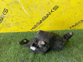 Блок предохранителей TOYOTA YARIS CROSS MXPJ15 M15A-FXE 82741K0060 5 ракурс