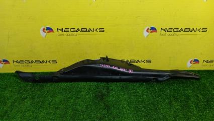 Защита крыла правая передняя HONDA STREAM RN6 R18A 74206SMA000 2 ракурс