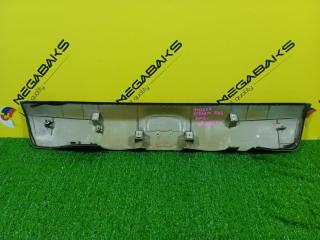 Накладка 5-й двери HONDA STREAM RN6 74890SMA00 5 ракурс