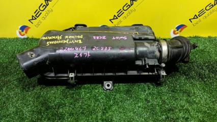 Корпус воздушного фильтра SUZUKI SWIFT ZC83S K12C 1370081PA0 3 ракурс