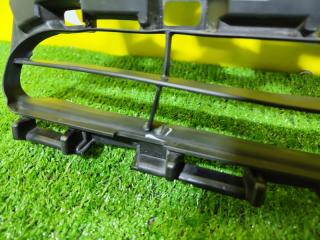 Решетка радиатора TOYOTA AQUA NHP10 1NZ-FXE 5311152780 4 ракурс