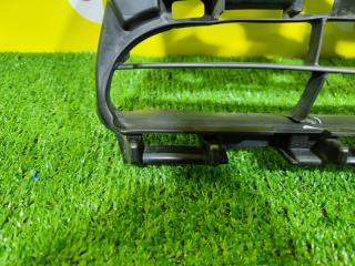 Решетка радиатора TOYOTA AQUA NHP10 1NZ-FXE 5311152780 5 ракурс