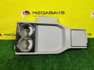 Подлокотник MAZDA MPV LY3P L3-VE 3 ракурс Подлокотник MAZDA MPV LY3P L3-VE 3 ракурс