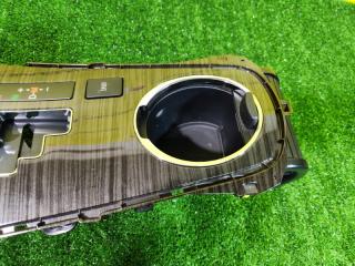 Консоль кпп TOYOTA AVENSIS ZRT272 3ZR-FAE 5880505270 4 ракурс Консоль кпп TOYOTA AVENSIS ZRT272 3ZR-FAE 5880505270 4 ракурс