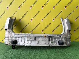 Rear cut NISSAN X-TRAIL NT30 QR20DE 79110EQ000 1 ракурс