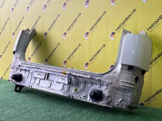 Rear cut NISSAN X-TRAIL NT30 QR20DE 79110EQ000 3 ракурс