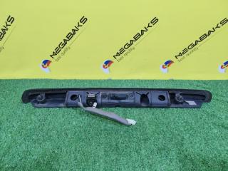 Накладка 5-й двери VOLVO V70 LW52 9152287 5 ракурс
